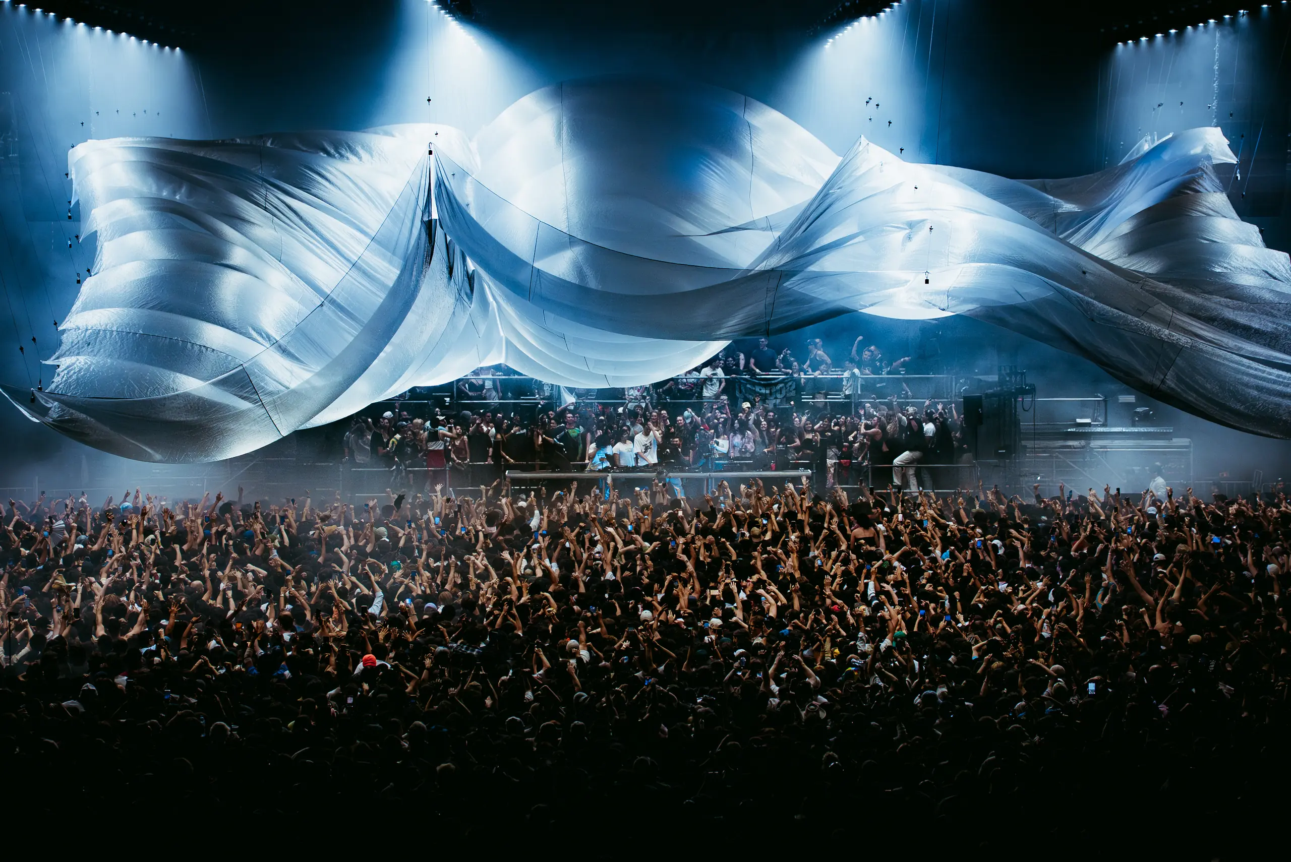 Fred again.. & LATIN MAFIA at Expo Santa Fe, Mexico City – Eric Dew