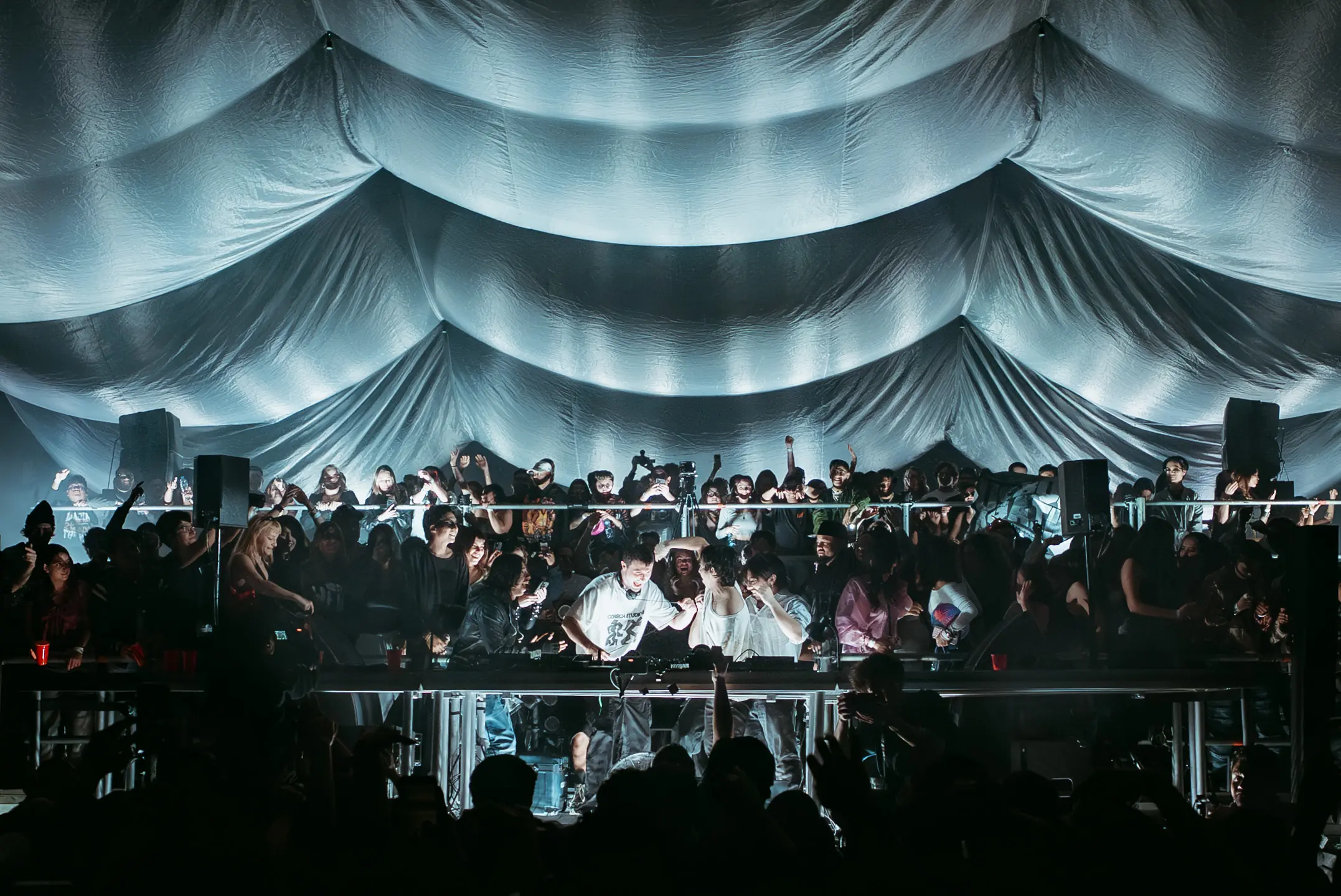 Fred again.. & LATIN MAFIA at Expo Santa Fe, Mexico City – Eric Dew