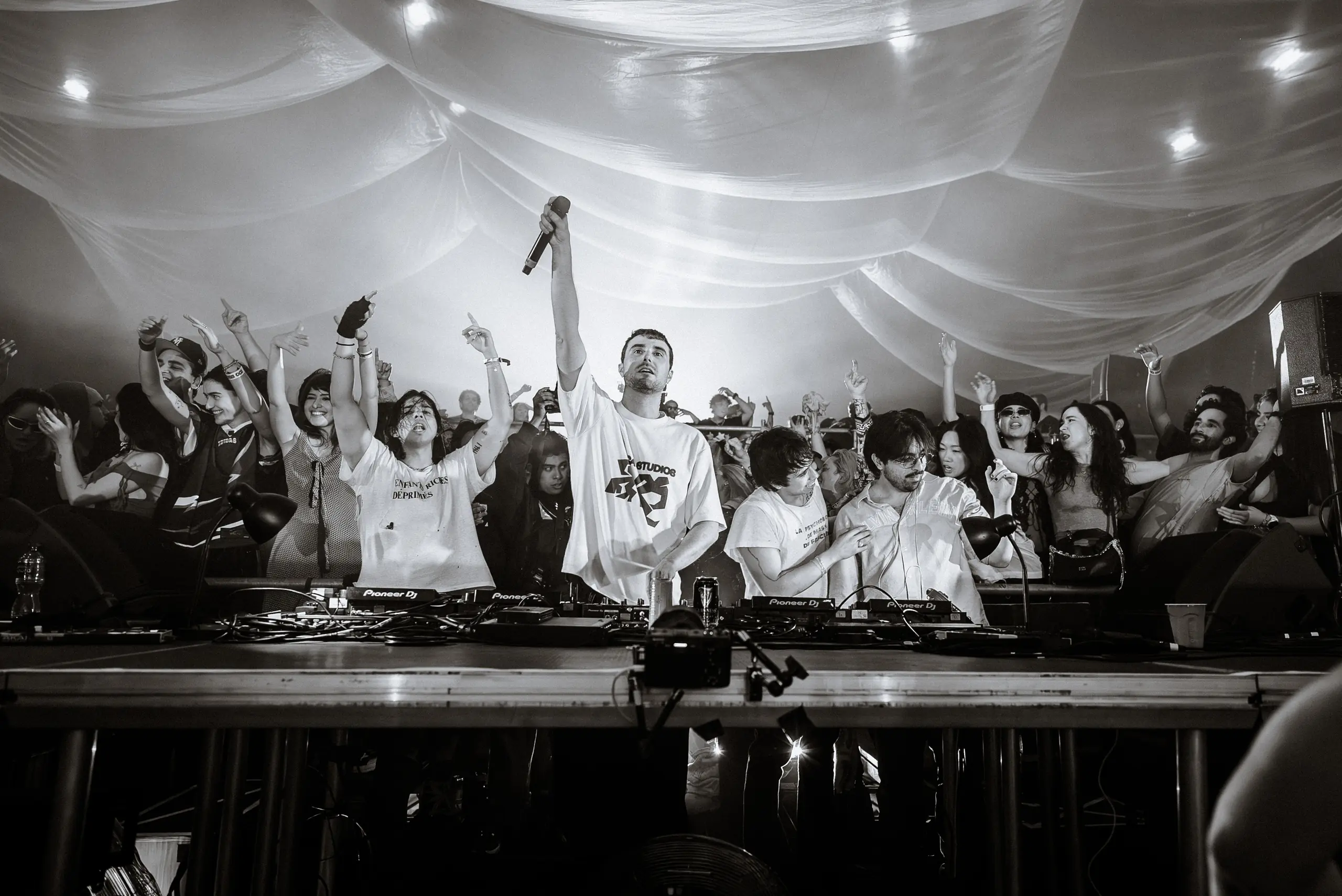 Fred again.. & LATIN MAFIA at Expo Santa Fe, Mexico City – Eric Dew