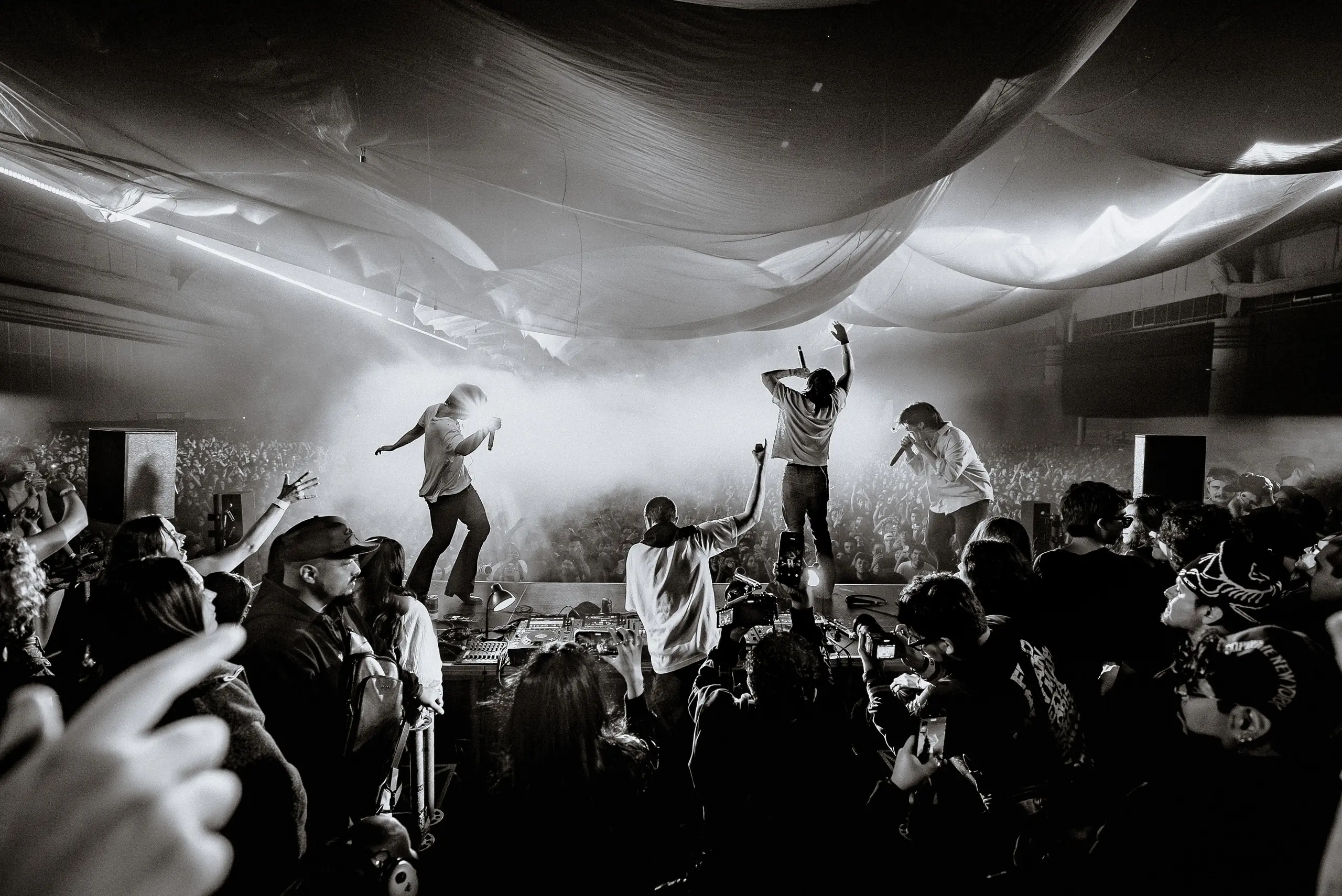 Fred again.. & LATIN MAFIA at Expo Santa Fe, Mexico City – Eric Dew