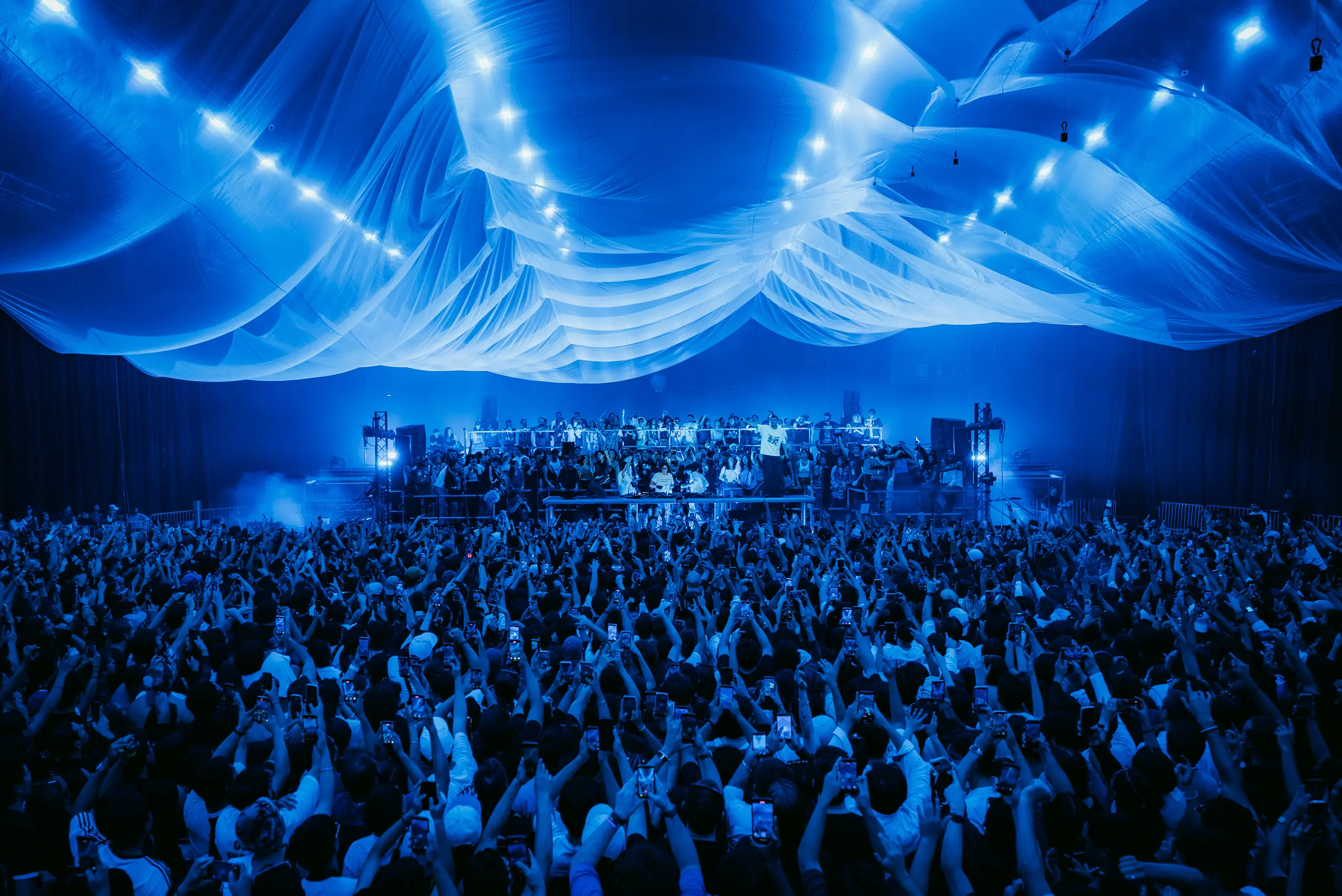 Fred again.. & LATIN MAFIA at Expo Santa Fe, Mexico City – Eric Dew