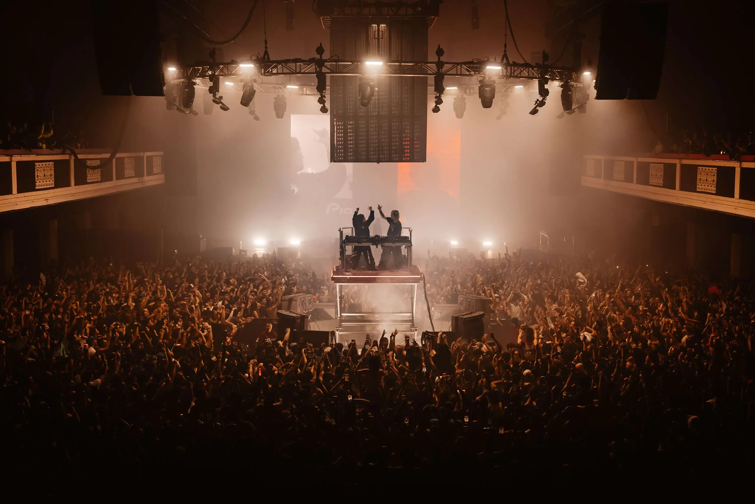 ISOKNOCK at Shrine Expo Hall, Los Angeles – Eric Dew