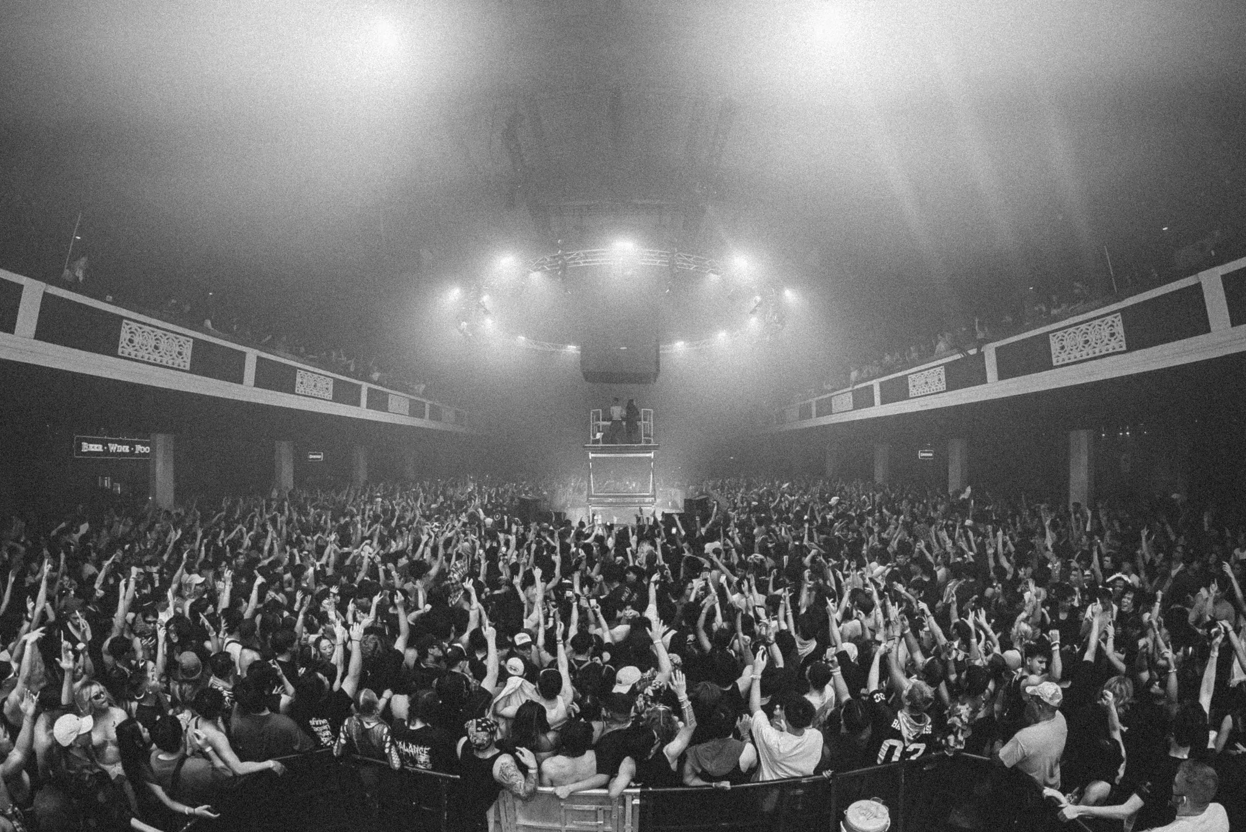 ISOKNOCK at Shrine Expo Hall, Los Angeles – Eric Dew