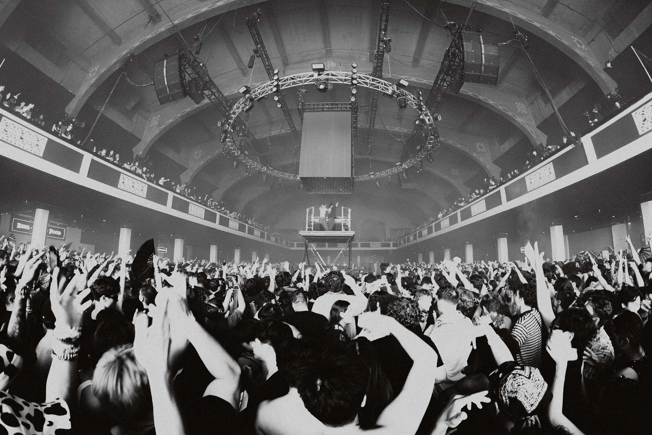 ISOKNOCK at Shrine Expo Hall, Los Angeles – Eric Dew