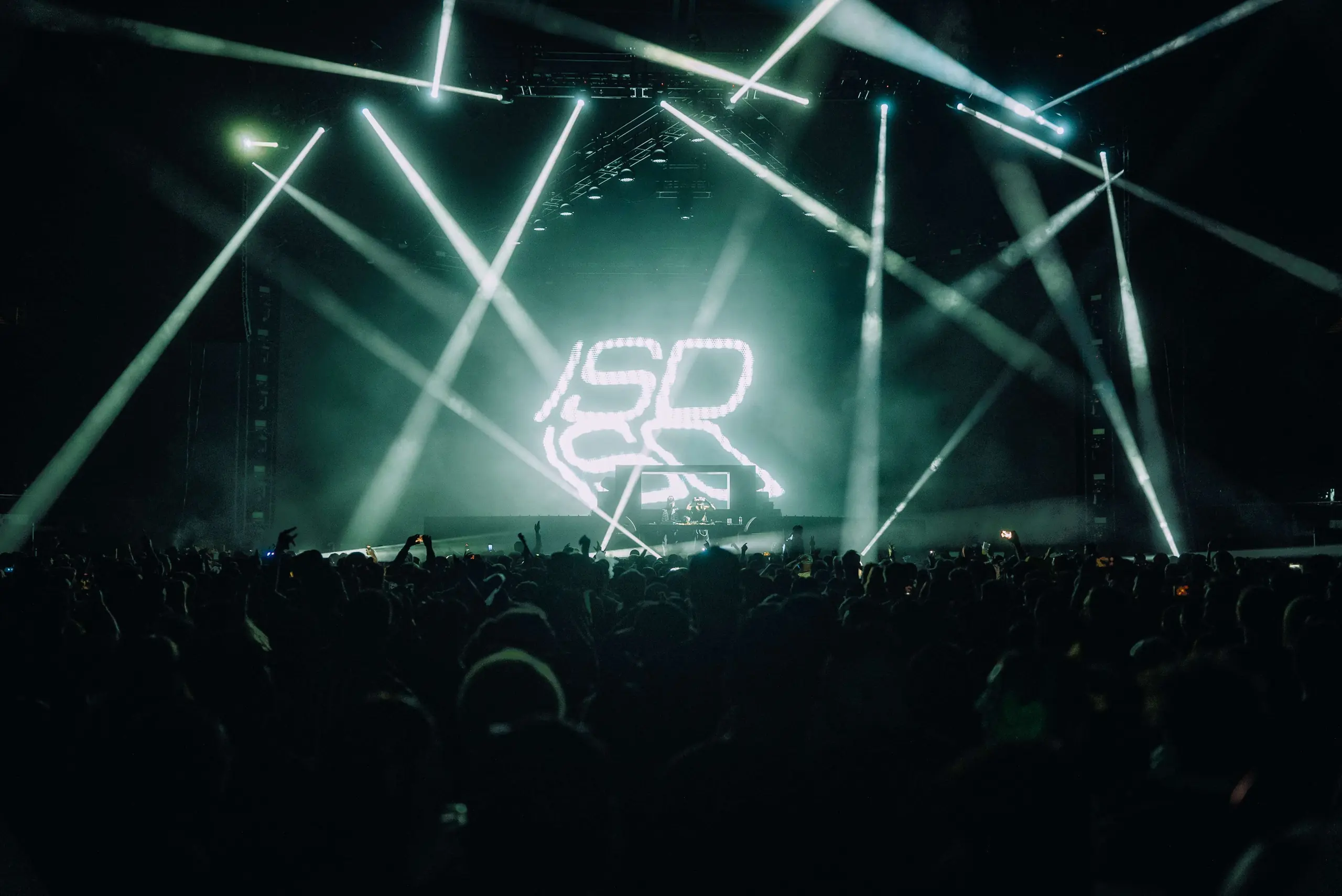 ISOKNOCK at The Kia Forum, Los Angeles – Eric Dew