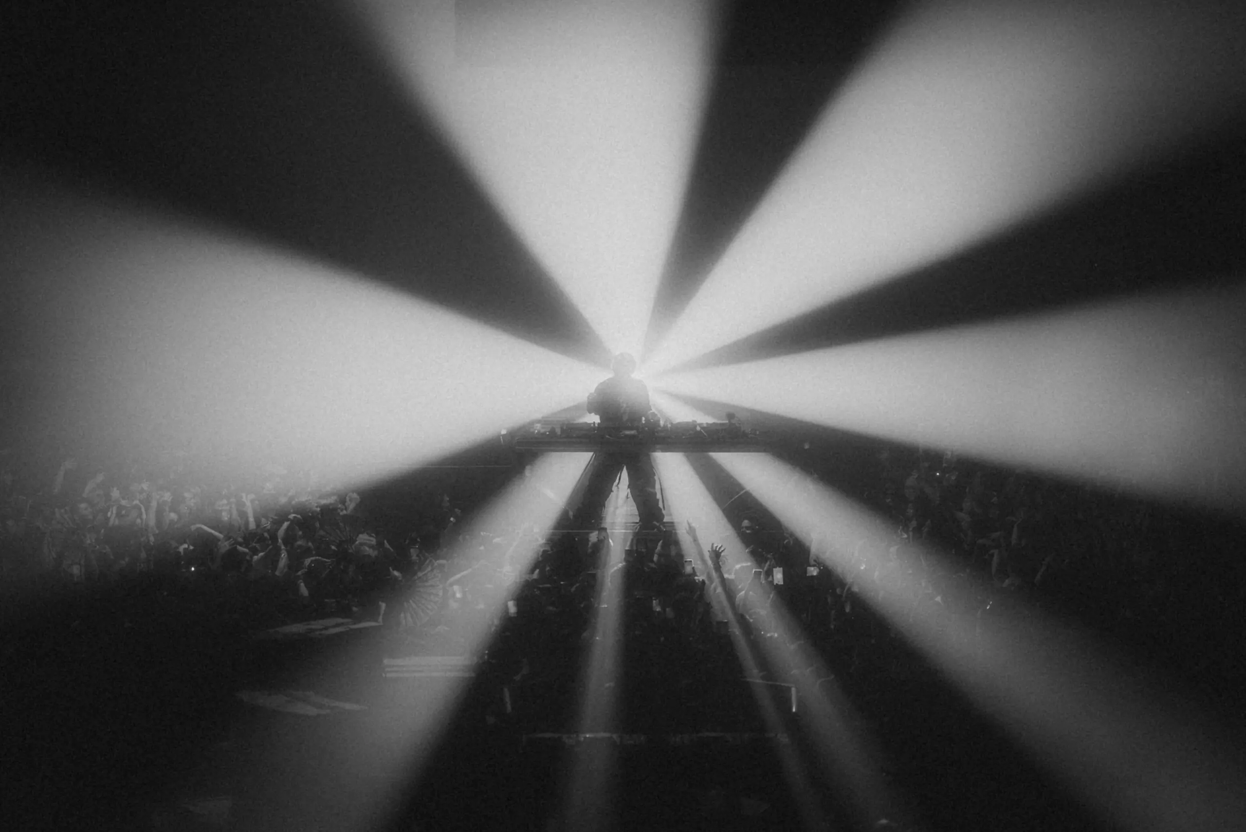 ISOxo at Shrine Expo Hall, Los Angeles – Eric Dew