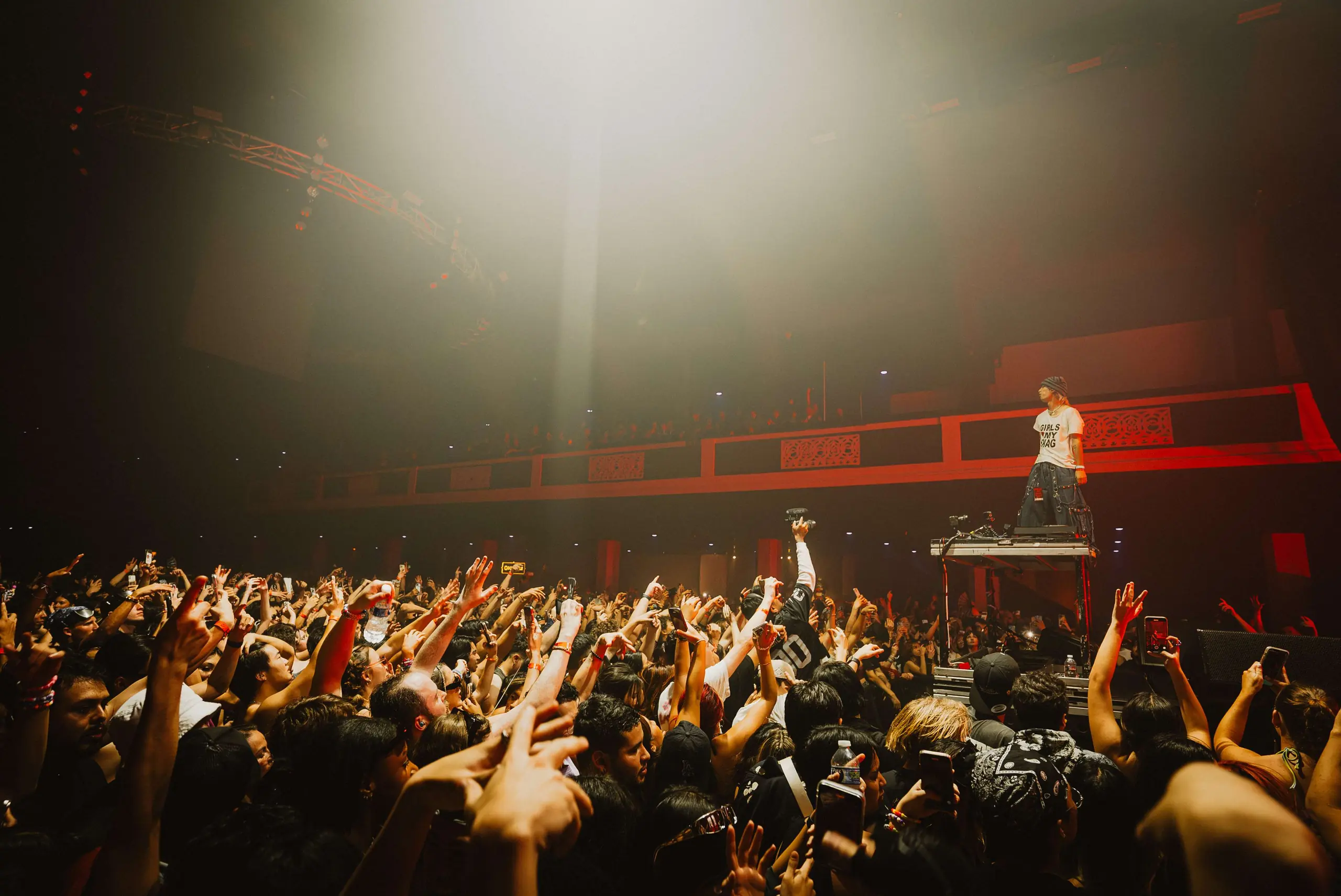 ISOxo at Shrine Expo Hall, Los Angeles – Eric Dew