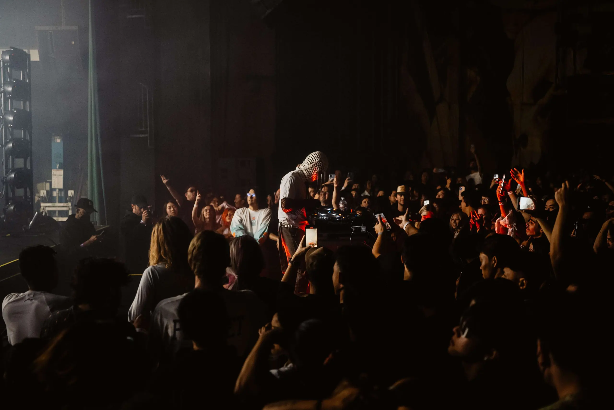 ISOxo at The Fonda Theatre, Los Angeles – Eric Dew