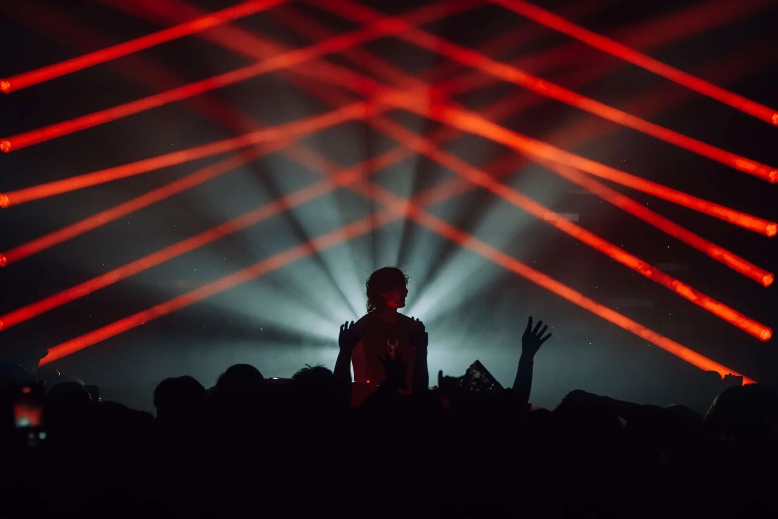 ISOxo at The Fonda Theatre, Los Angeles – Eric Dew