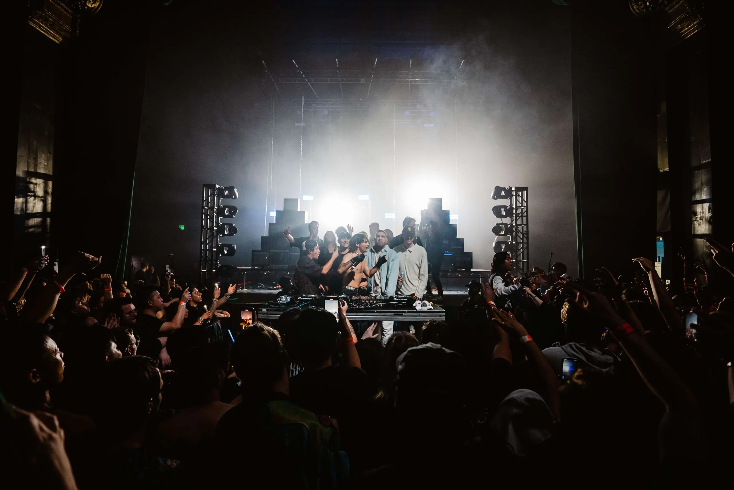 ISOxo at The Fonda Theatre, Los Angeles – Eric Dew