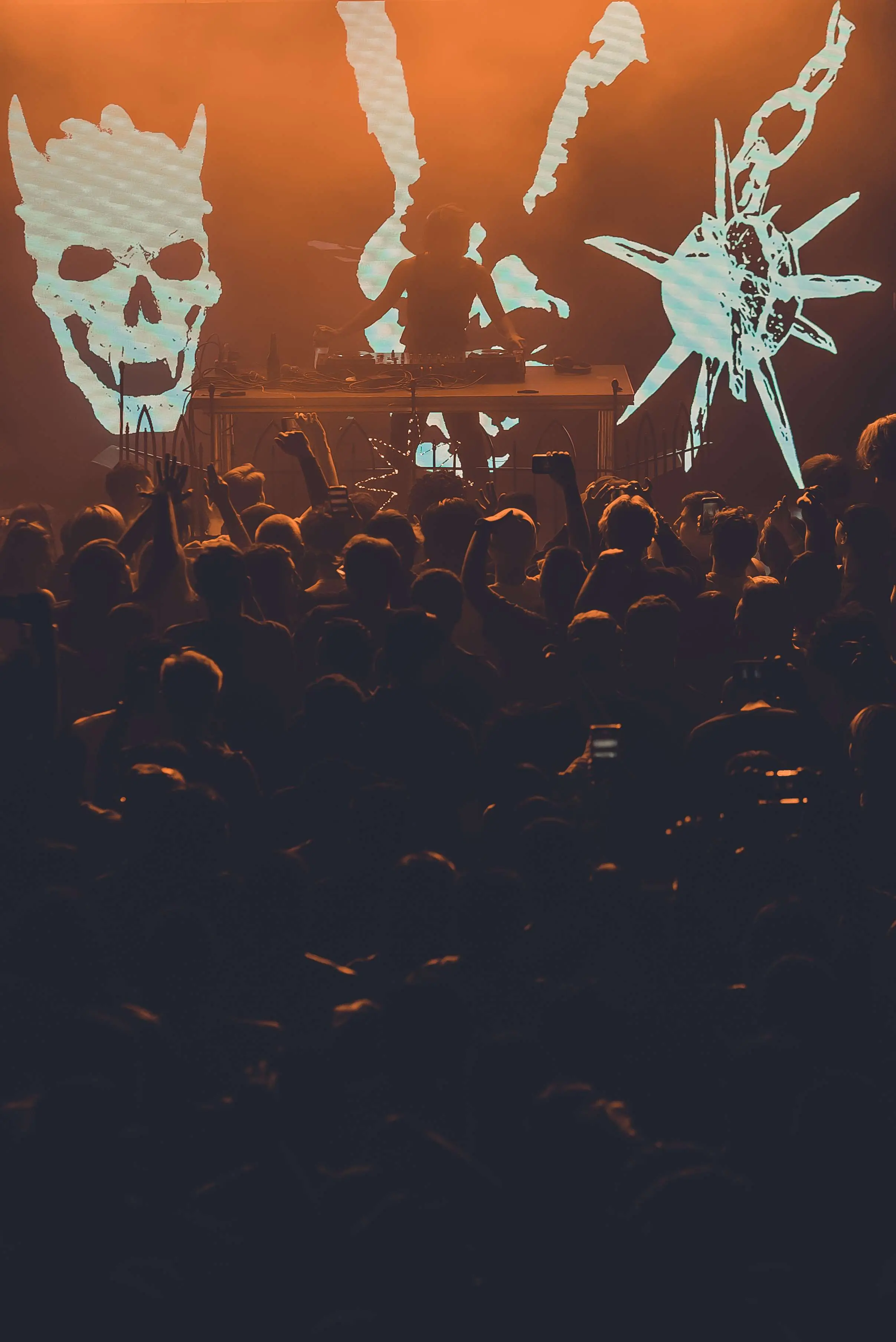 ISOxo at The Teragram Ballroom, Los Angeles – Eric Dew